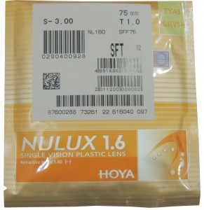 Tròng kính HOYA Nulux 1.67 SFT  là loại tròng phẳng một mặt siêu cứng, mỏng và nhẹ làm bằng plastic và được phủ một lớp váng đặc biệt của Hoya.