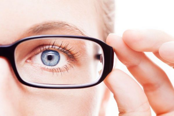 Kính viễn thị là kính gì?