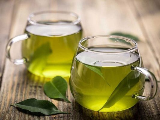 Uống 200ml-300ml trà xanh mỗi ngày để giúp lọc xanh cơ thể, cải thiện thị lực