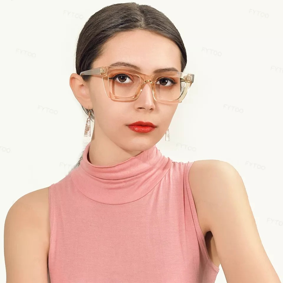 những mẫu kính cận đẹp cho nữ