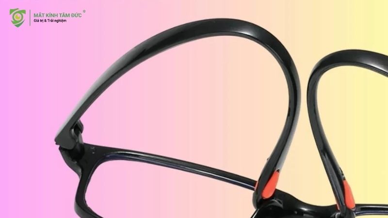 Gọng kính TR90 có khả năng uốn cong nhẹ nhàng hạn chế vỡ