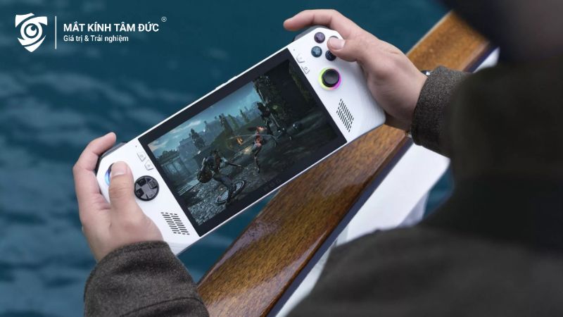 Máy chơi game cầm tay là quà tặng sinh nhật cho nam, giải trí mọi lúc mọi nơi với những trò chơi hấp dẫn
