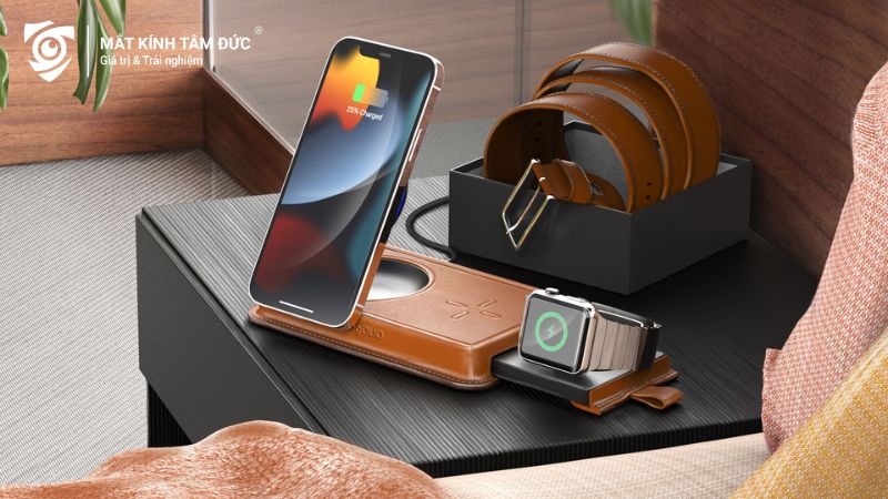 Đồ công nghệ như điện thoại, đồng hồ thông minh hay cục sạc di động là lựa chọn quà tặng valentine cho nam hoàn hảo cho những chàng trai yêu thích công nghệ