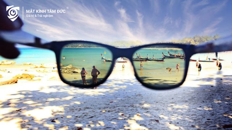 Sử dụng mắt kính polarized chính hãng khi hoạt động ngoài trời để bảo vệ mắt