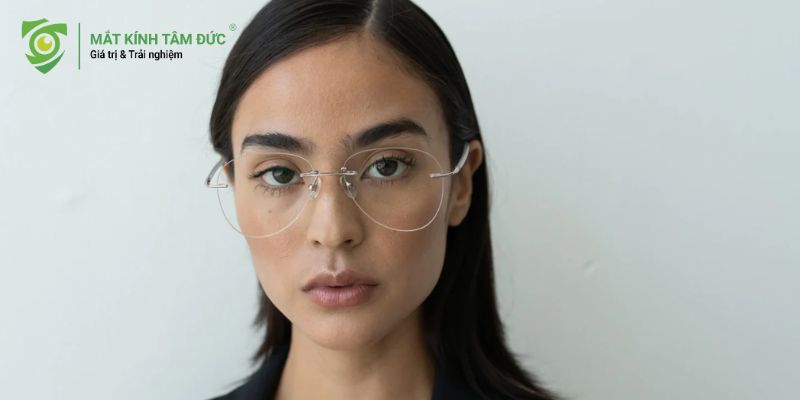 Ưu và nhược điểm của kính không gọng, gọng kính không viền