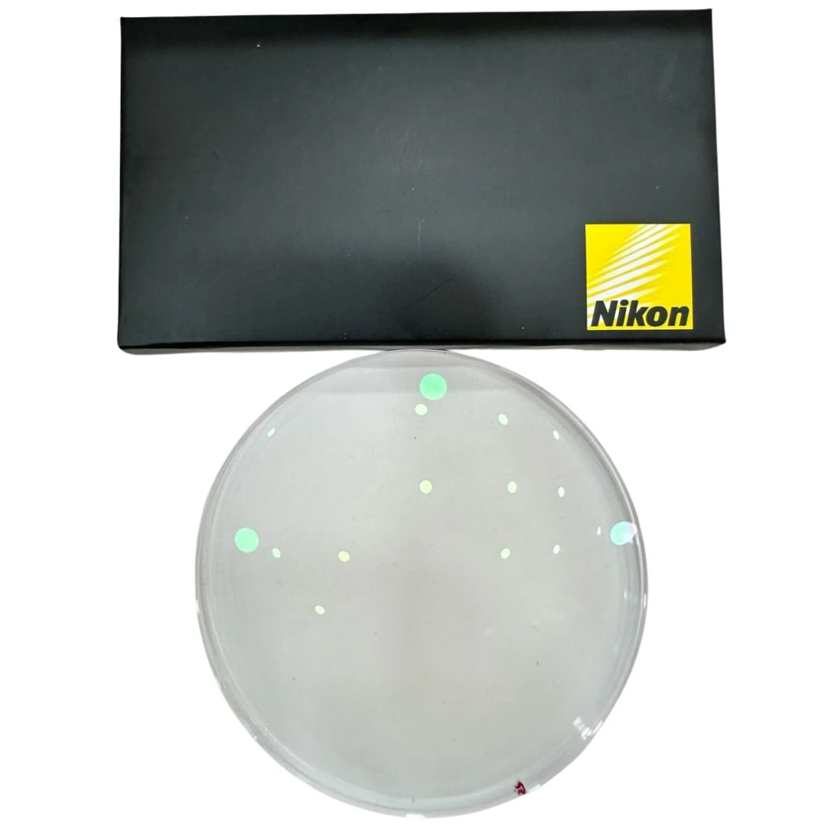Tròng kính Nikon Myopsee - Thiết kế phi cầu kép kiểm soát ánh sáng xanh - Ảnh 2
