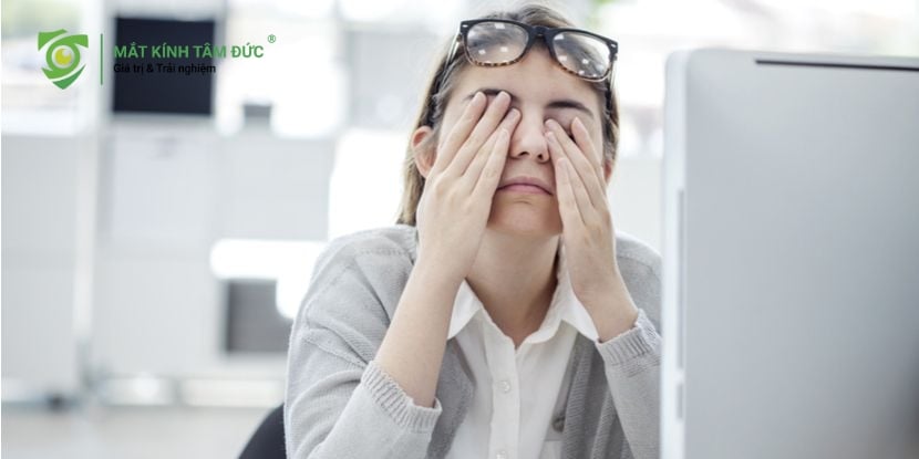 Tình trạng mỏi mắt là có cảm giác khó chịu và mệt mỏi ở mắt đặc biệt gây khó chịu phải giảm mỏi mắt bằng những bí kíp siêu đơn giản