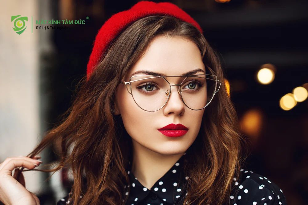 Bí quyết chọn gọng to để bổ trợ cho đôi mắt to và tỏa sáng 