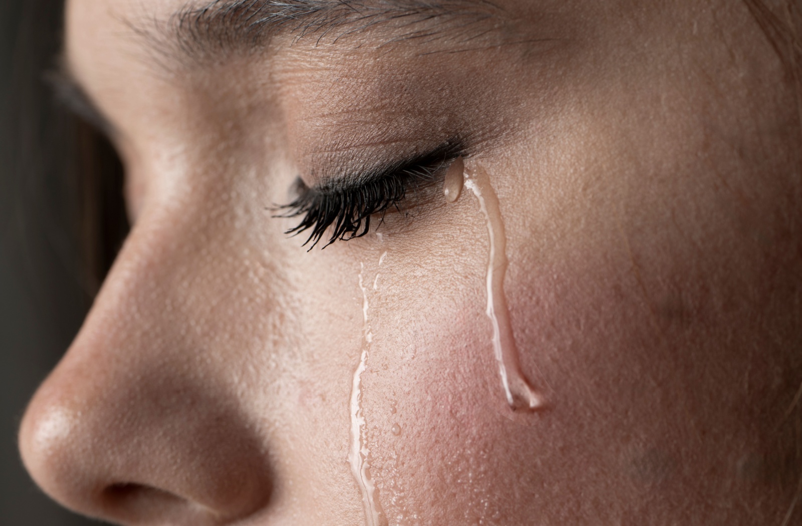 Is-Crying-Healthy-for-Your-Eyes_-Hero