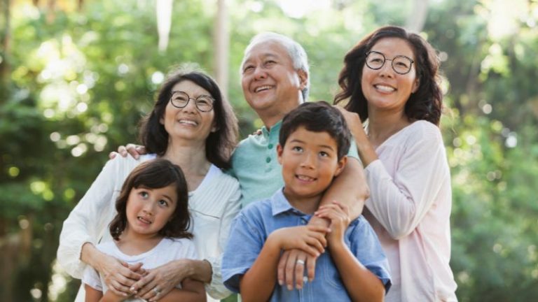 Cận thị có di truyền không? Dấu hiệu và cách phòng tránh hiệu quả