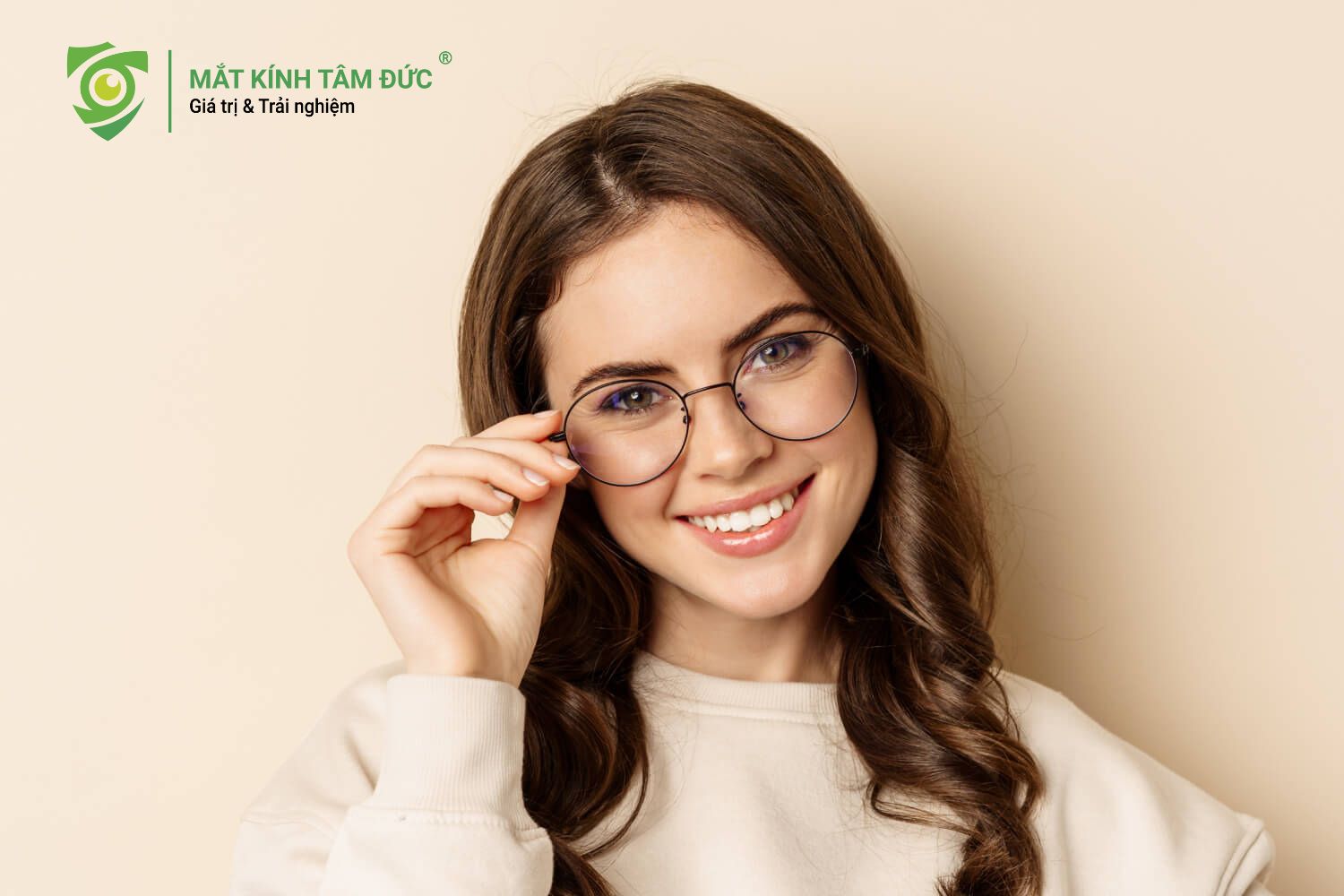 makeup cho người đeo kính