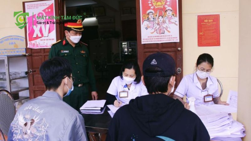Mắt loại 3 có đi nghĩa vụ không? Trường hợp đủ và không đủ điều kiện nhập ngũ