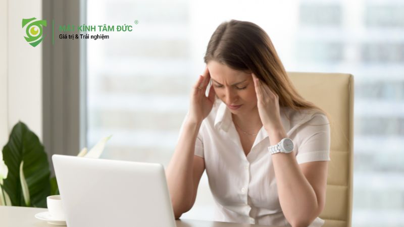 Mắt nhìn gần bị nhòe là bệnh gì? Cảnh báo các bệnh lý mắt thường gặp