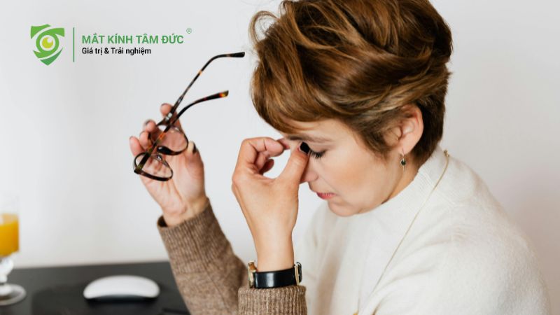 Viễn thị bao nhiêu độ là nặng? Dấu hiệu nhận biết và cách điều trị