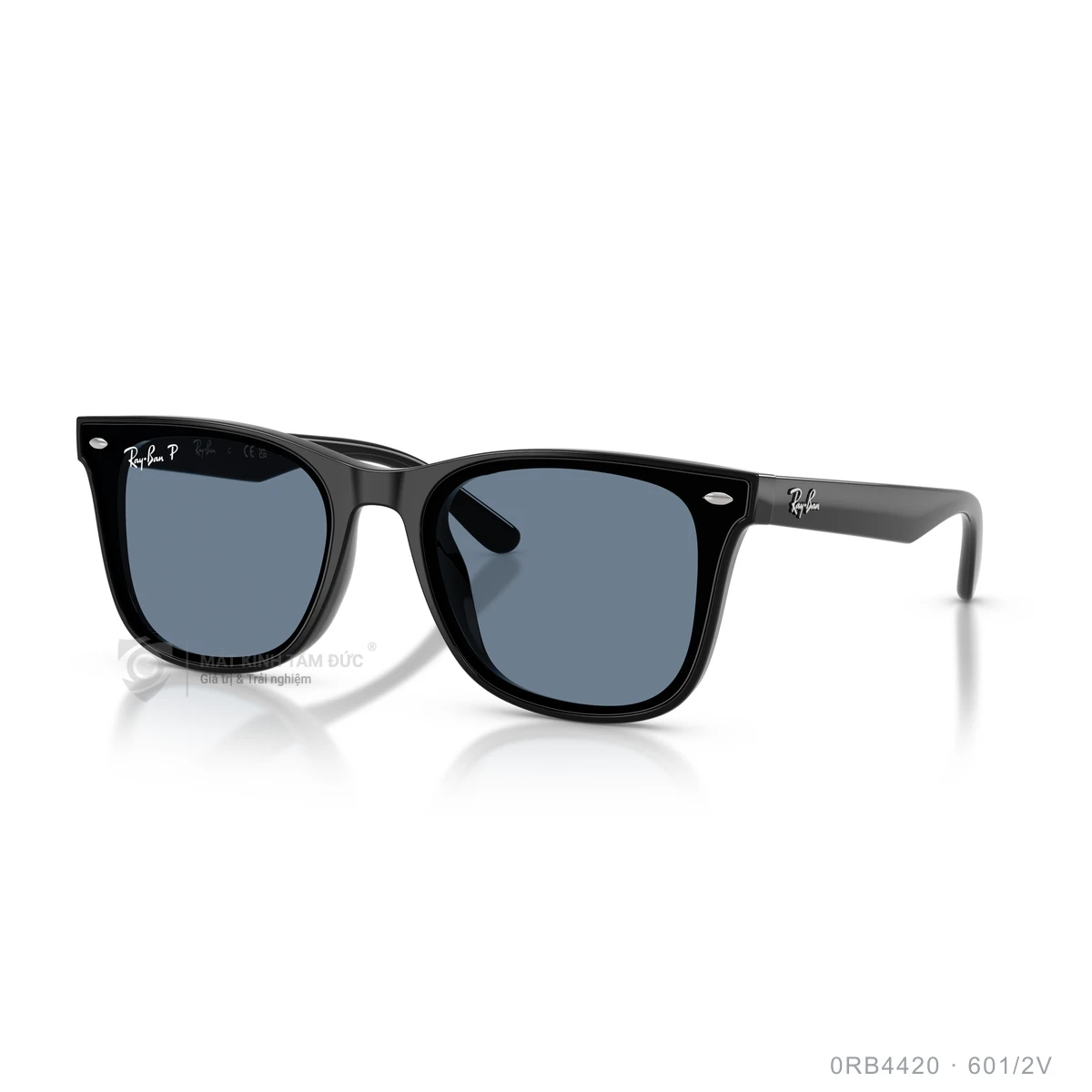 Chi tiết góc nghiêng Kính mát Rayban 0RB4420