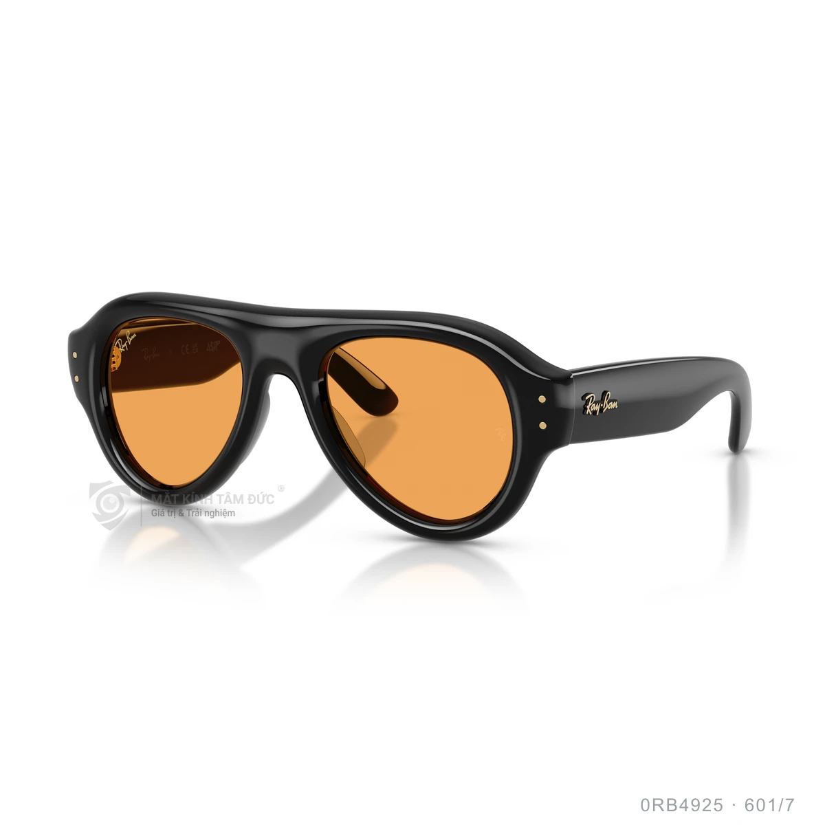 Chi tiết góc nghiêng Kính mát Rayban 0RB4925