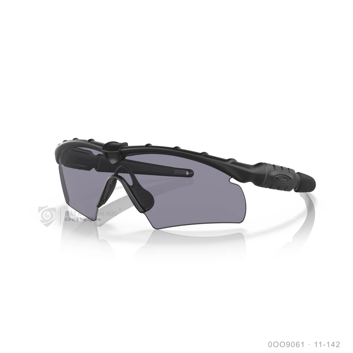 Chi tiết góc nghiêng Kính mát Oakley 0OO9061