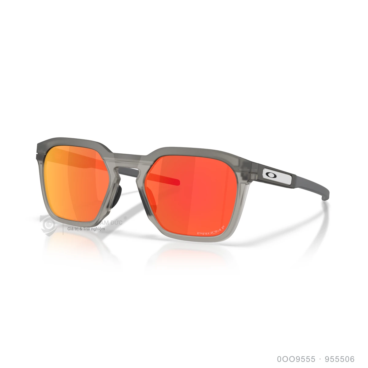 Kính mát Oakley 0OO9555 - Ảnh 27