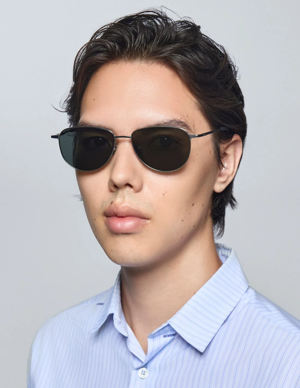 Hình ảnh người mẫu đeo Kính mát SEESON The Vertebra 04 Sunglasses